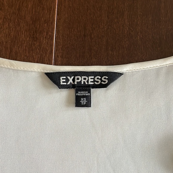 Express Top - Picture 3 of 3